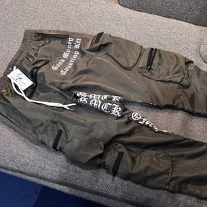 8 pocket cargo pants
